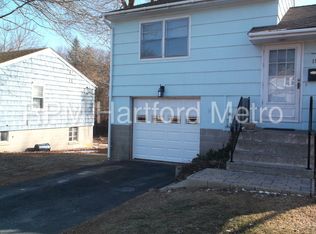 15 West St, Groton, CT 06340