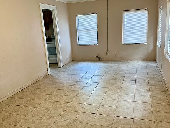 3rd image of 656 Johnston Ave