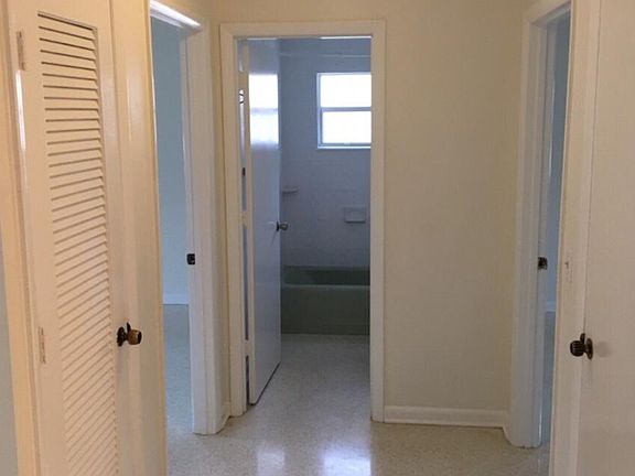 5th image of 1557 41st Ave