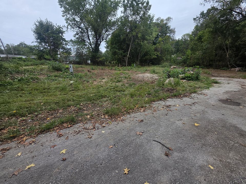 2nd image of 1631 W Valley Circle