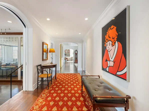 350 West 57th Street image 1 of 22