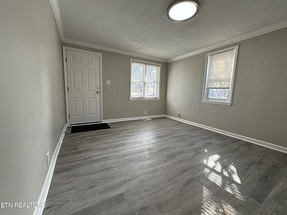 4th image of 609 W Inskip Dr