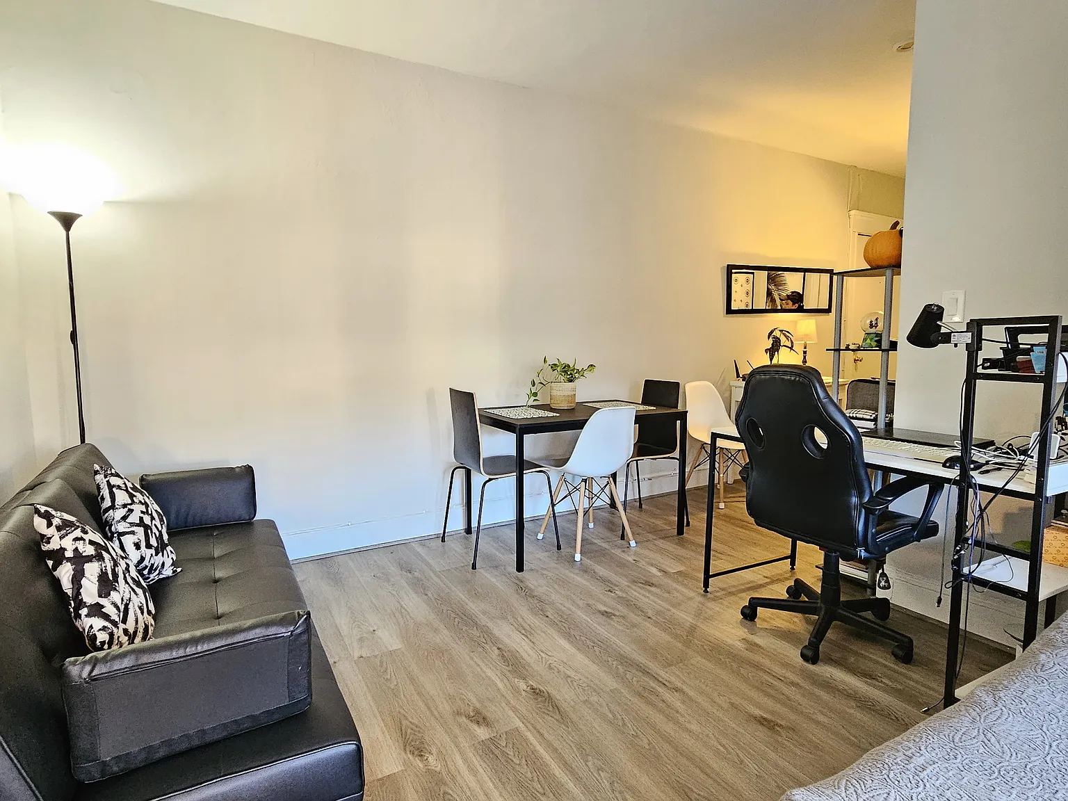 Studio, 430 sqft, $2,350 — Photo 4