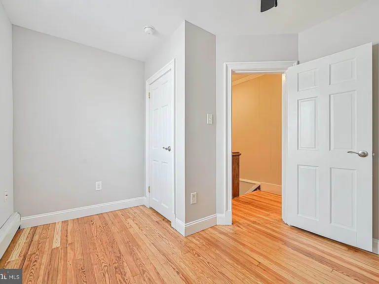 126 N Harvard Ave — Photo 11