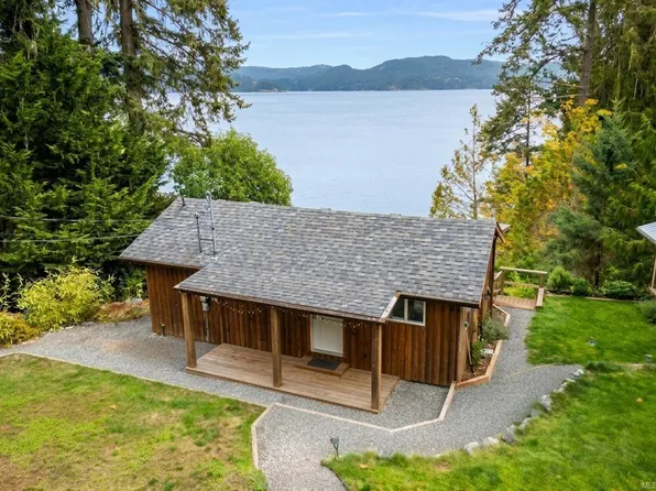 25 Seagirt Rd, Capital, BC V9Z 1A2