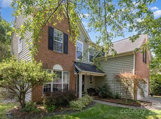 815 Clearbrook Rd, Matthews, NC 28105