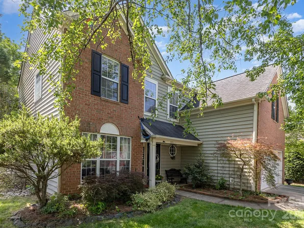 815 Clearbrook Rd, Matthews, NC 28105