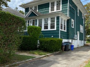 38 Totten Pl #2, Babylon, NY 11702