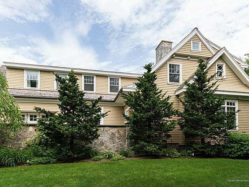 1st image of 30 Abenaki Way