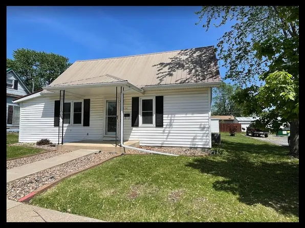 504 Madison St, Macon, MO 63552