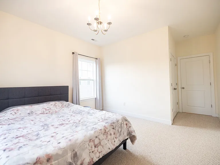 12194 Elnora Ln — Photo 7