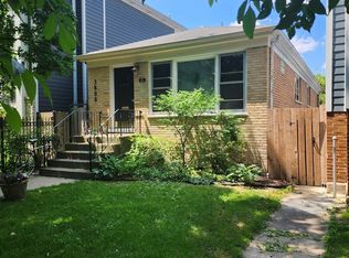 3808 N Hermitage Ave, Chicago, IL 60613