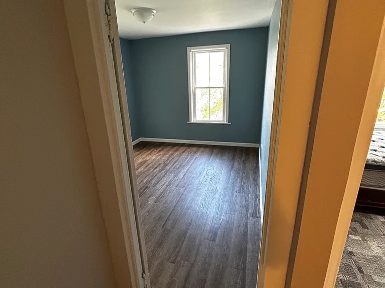 31 Maple Ave — Photo 24
