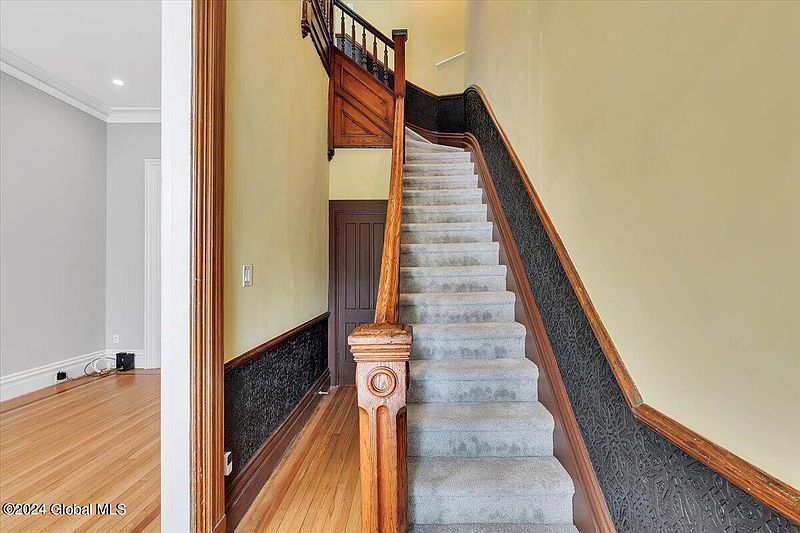 5th image of 3 Irving Place