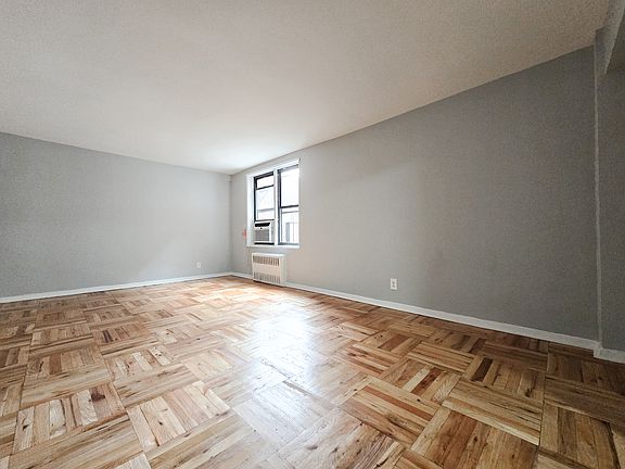 5th image of 525 Riverdale Ave #7K