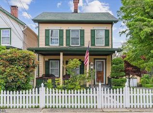 45 Halsted St, Newton, NJ 07860