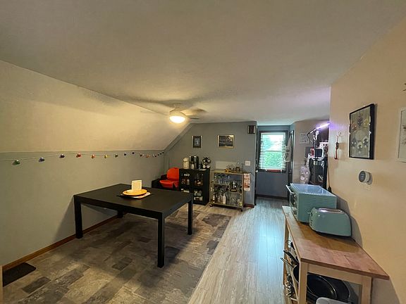 4th image of 41 Central St #3