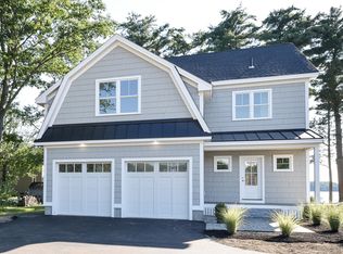 5 McCooey Dr, Dover, NH 03820
