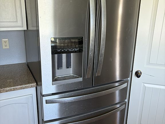 4th image of 33990 N 7970 E