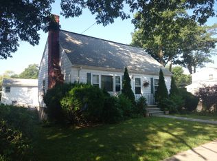 195 Saint Theresa Ave, West Roxbury, MA 02132