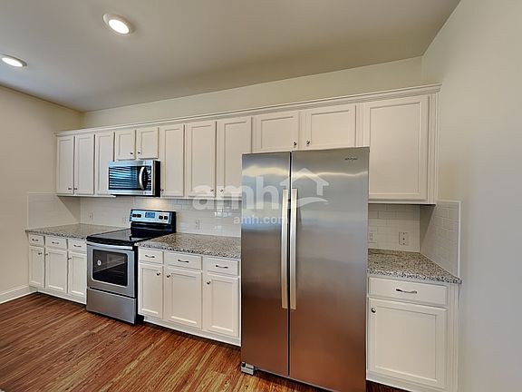 4th image of 6204 Rosemore Ln