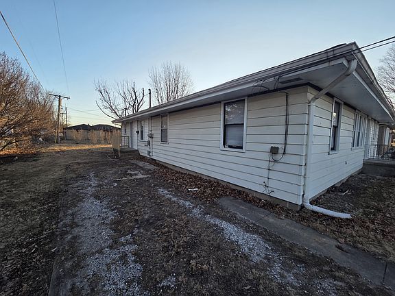 2nd image of 301 1/2 Palmer Ave
