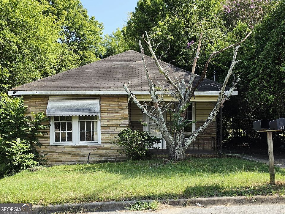 1st image of 884 Richmond St