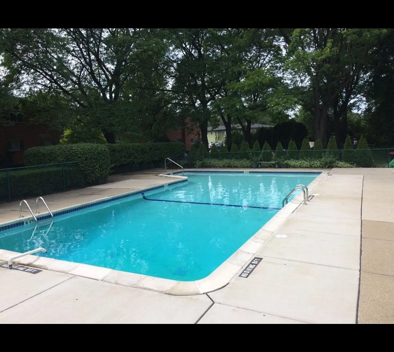 946 N Adams Rd — Photo 1