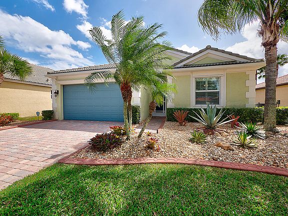 3rd image of 11993 SW Crestwood Cir