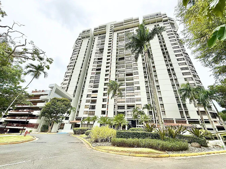 690 Teniente Cesar Luis Gonzalez Ave — Photo 39