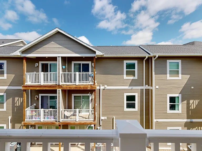 Auburn Ridge Apartments — Photo 41