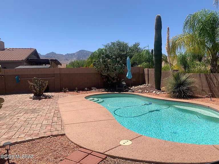 2514 E Petroglyph Ln — Photo 22
