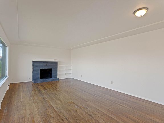 4th image of 418 E Empire Ave