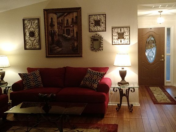 2nd image of 401 Shangri La Cir