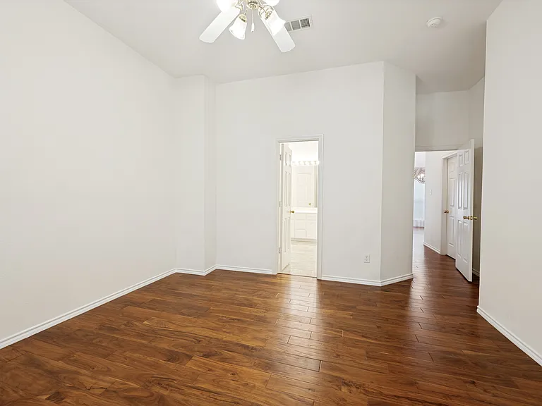 8809 Sunset Trace Dr — Photo 7