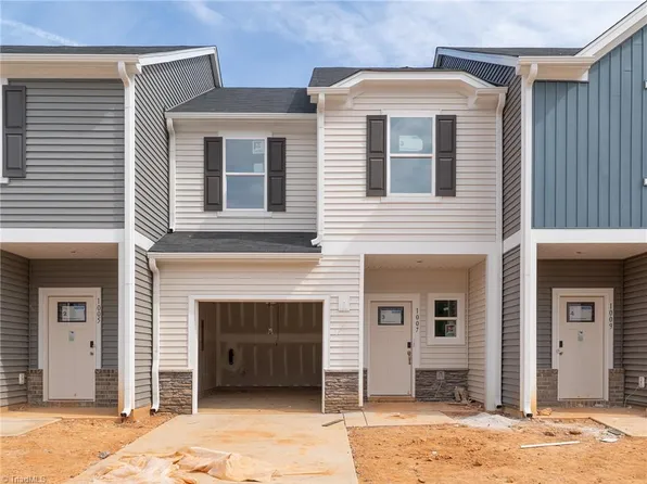 1007 Winding Spring Dr, Mebane, NC 27302