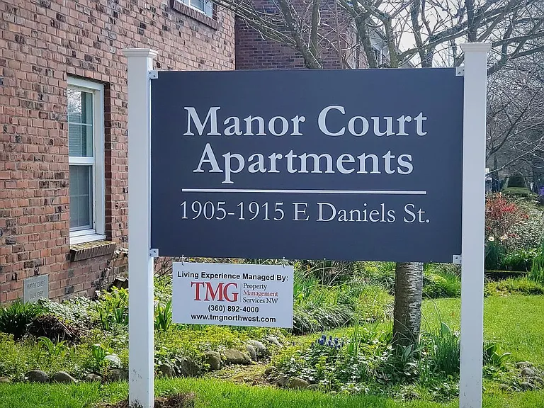 1905 Daniels St #1915 — Photo 2