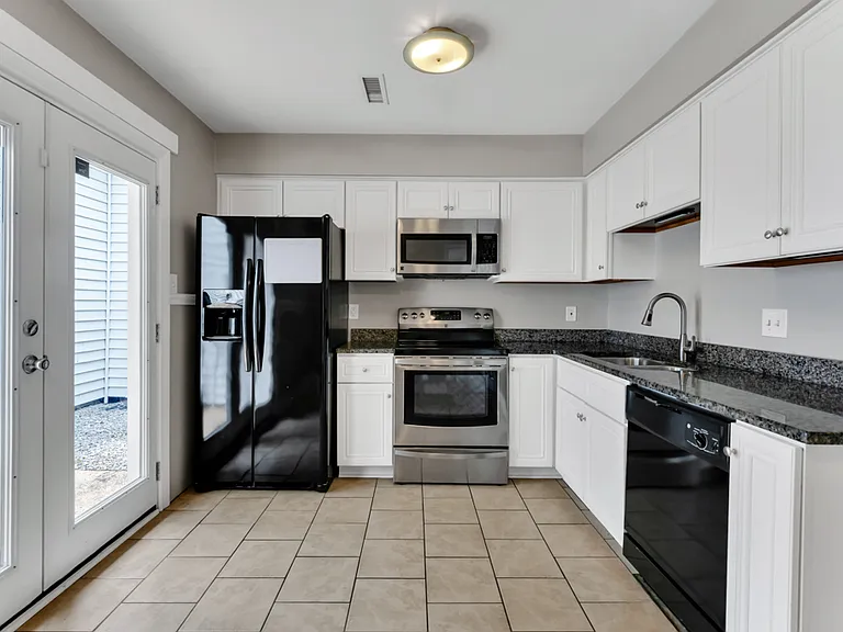 932 Fern Ridge Rd — Photo 11