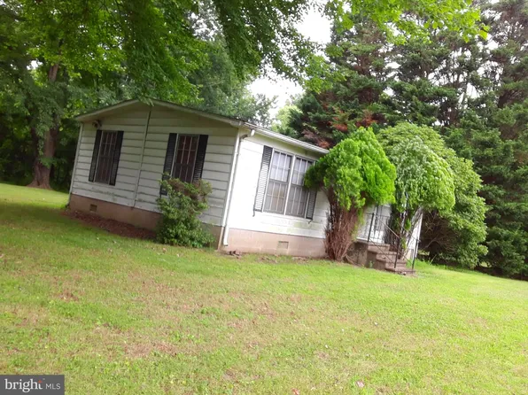 9183 Queen Anne St, Chestertown, MD 21620