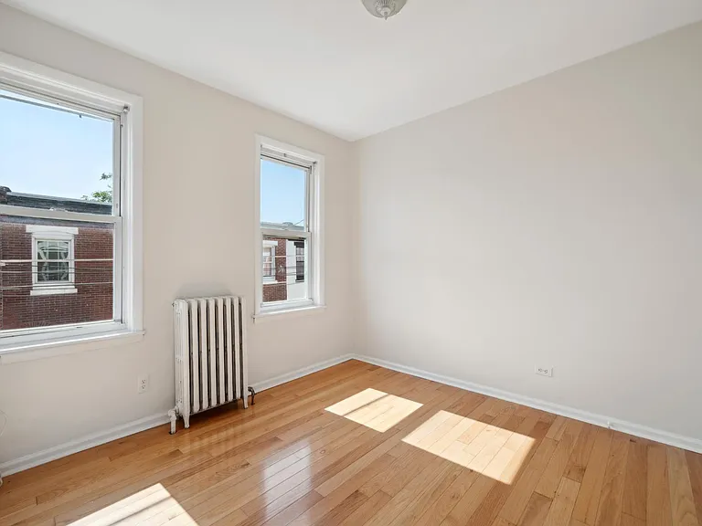 2345 E Harold St — Photo 9