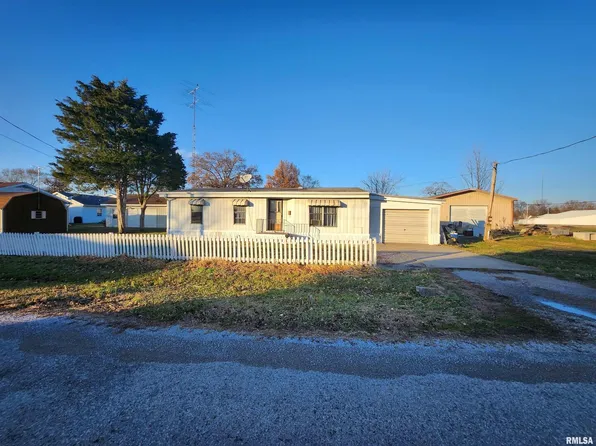 607 Belle Ave, Pinckneyville, IL 62274