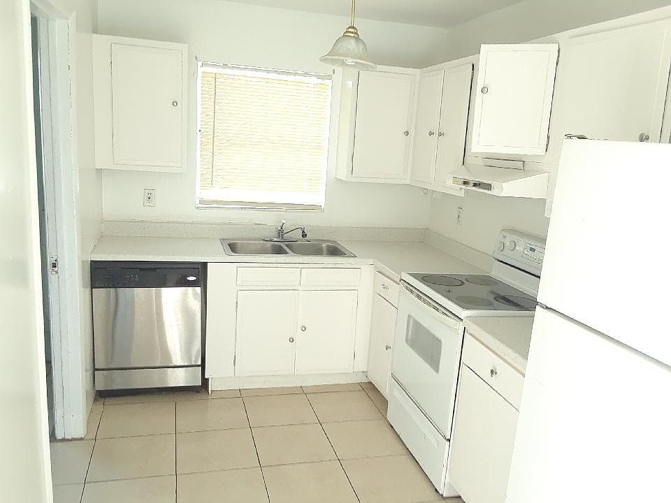 1st image of 1694 E Breezy Ln