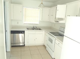 1694 E Breezy Ln, West Palm Beach, FL 33417