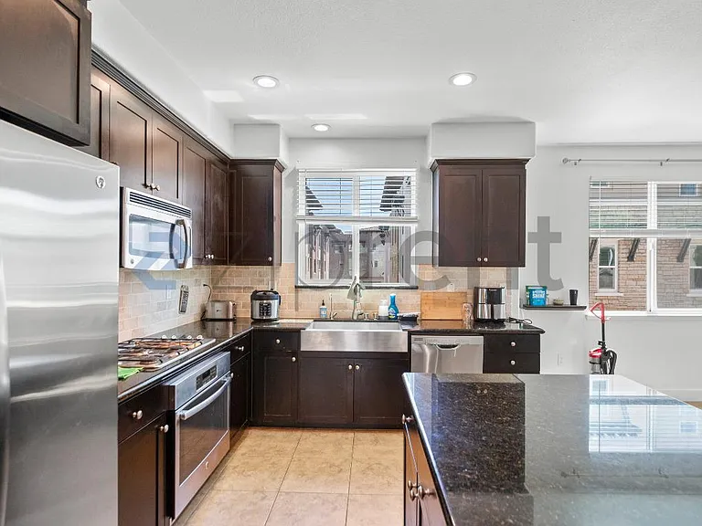 5279 Iron Horse Pkwy — Photo 12