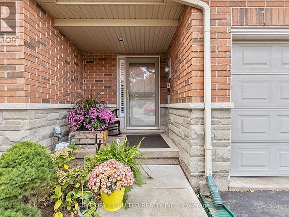 2nd image of 163 Livingston Ave #31