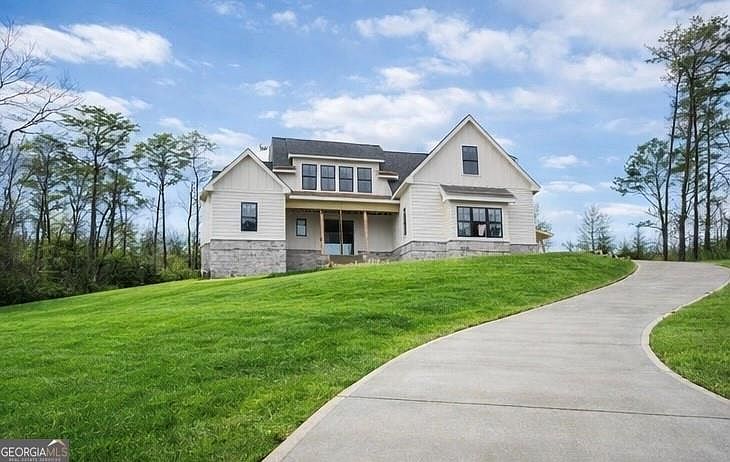 1st image of 141 Palisade Dr