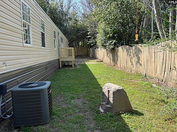 3rd image of 157 Sandy Springs Ln