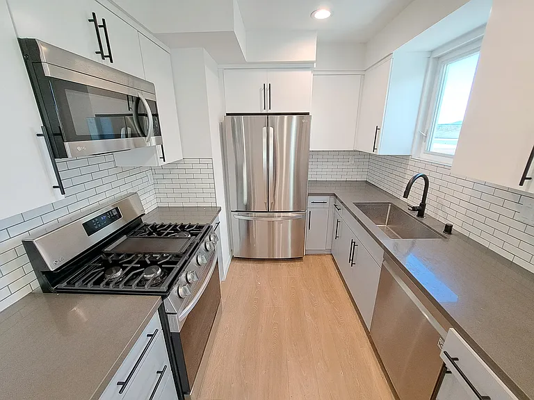 5631 Whitnall Hwy #1/2 — Photo 21