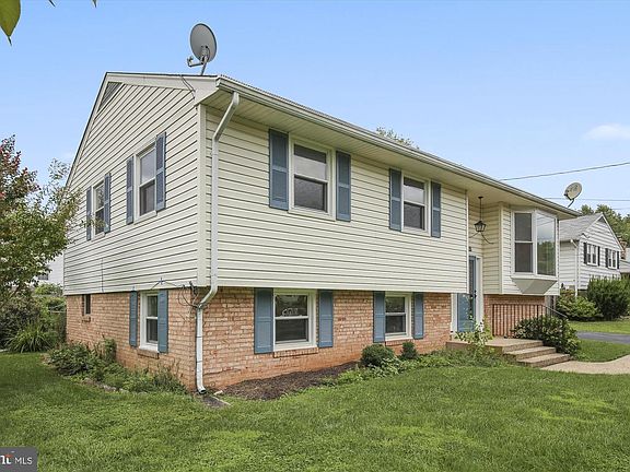 2nd image of 14701 Batavia Dr