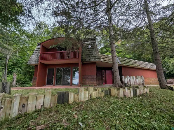 135 N 6th St, Bayfield, WI 54814